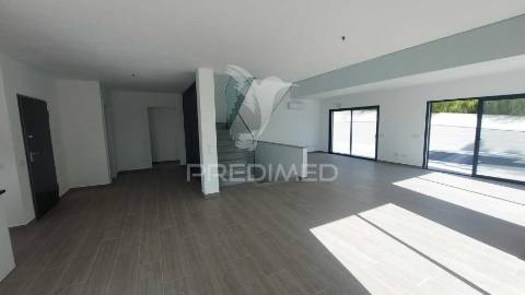 Moradia t4 com piscina urbanização do  espartal em aljezur