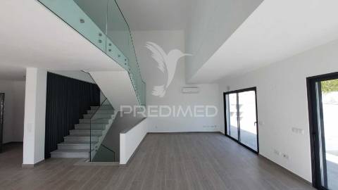 Moradia t4 com piscina urbanização do  espartal em aljezur