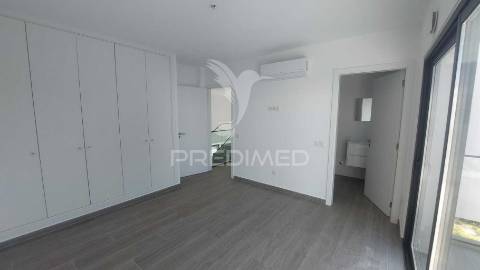 Moradia t4 com piscina urbanização do  espartal em aljezur