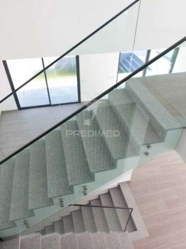 Moradia t4 com piscina urbanização do  espartal em aljezur