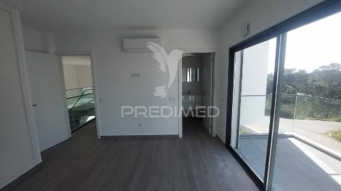 Moradia t4 com piscina urbanização do  espartal em aljezur