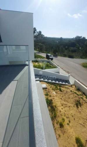 Moradia t4 com piscina urbanização do  espartal em aljezur