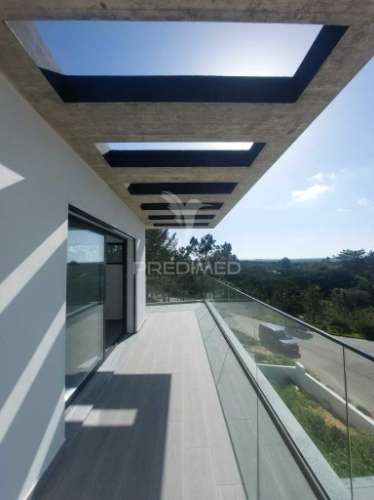 Moradia t4 com piscina urbanização do  espartal em aljezur