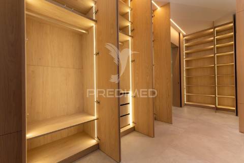 Moradia t3 de luxo com linhas modernas e vistas panorâmicas