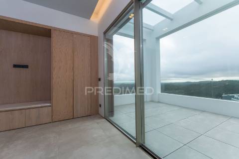 Moradia t3 de luxo com linhas modernas e vistas panorâmicas