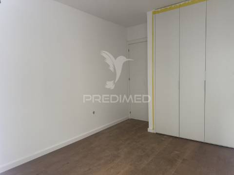 Apartamento t1 com logradouro - alcanena