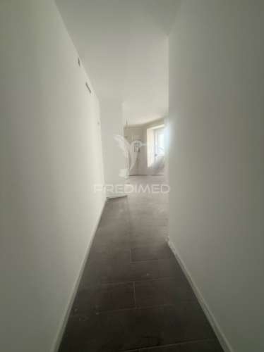 Apartamento t1 com logradouro - alcanena