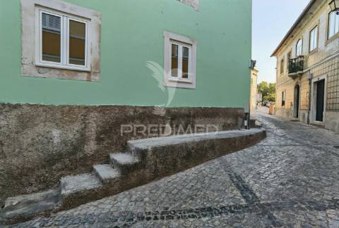 Apartamento t1 com logradouro - alcanena