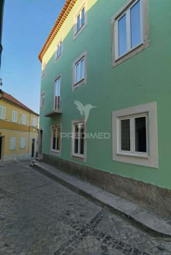 Apartamento t1 com logradouro - alcanena