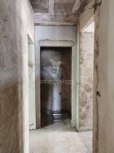 Apartamento t1 com logradouro - alcanena