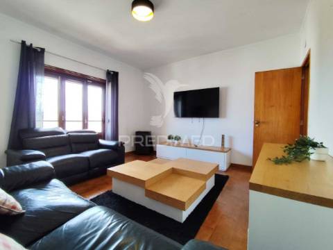 Apartamento t3 em sesimbra almoinha