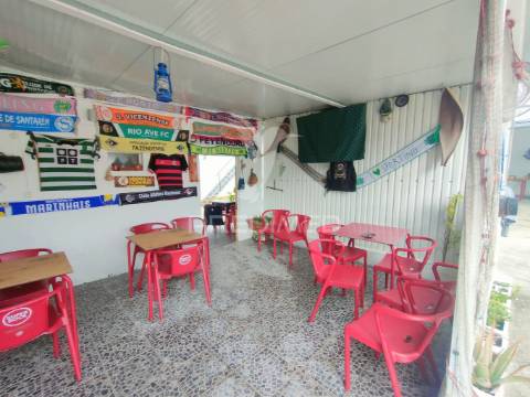 Restaurante em funcionamento - alcanhões, santarém