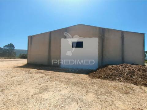 Pavilhão industrial/comercial em covão do coelho