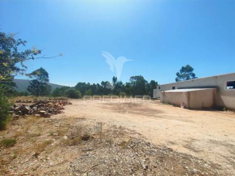 Pavilhão industrial/comercial em covão do coelho