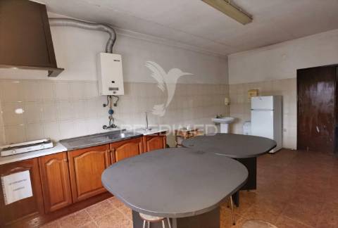 Oportunidade de investimento pavilhão industrial - vila moreira