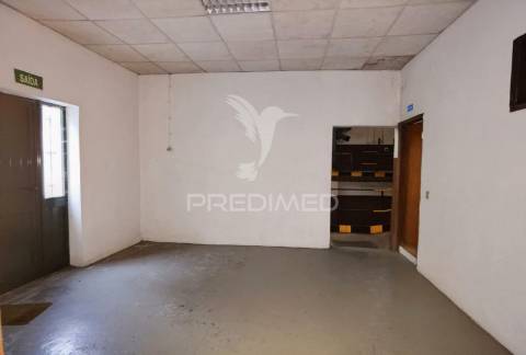 Oportunidade de investimento pavilhão industrial - vila moreira