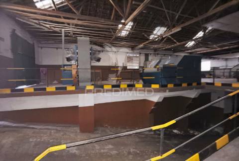 Oportunidade de investimento pavilhão industrial - vila moreira