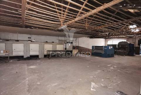 Oportunidade de investimento pavilhão industrial - vila moreira