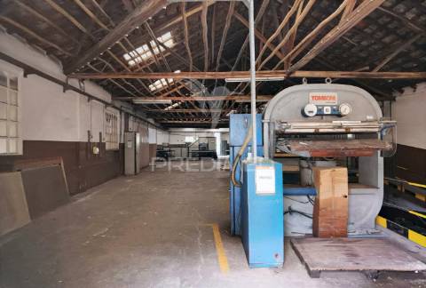 Oportunidade de investimento pavilhão industrial - vila moreira