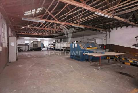 Oportunidade de investimento pavilhão industrial - vila moreira