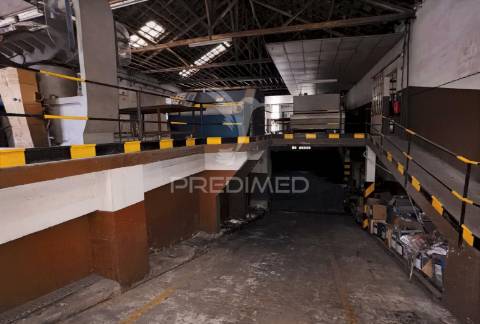 Oportunidade de investimento pavilhão industrial - vila moreira