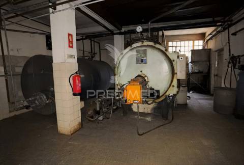 Oportunidade de investimento pavilhão industrial - vila moreira