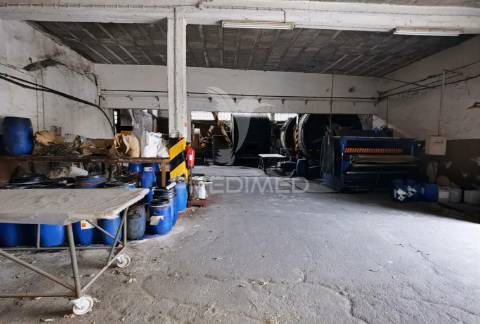 Oportunidade de investimento pavilhão industrial - vila moreira