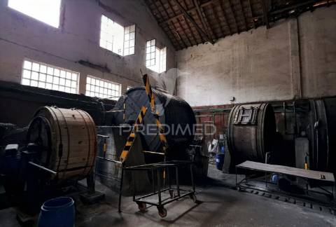 Oportunidade de investimento pavilhão industrial - vila moreira