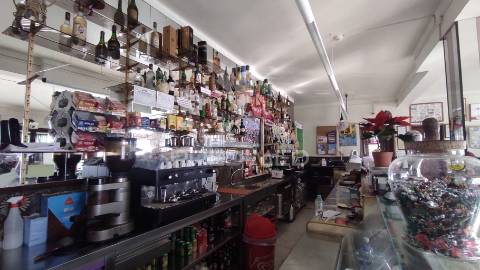 Café / restaurante em beringel - ( venda conjunta com apartamento t3 e moradia por recuperar)