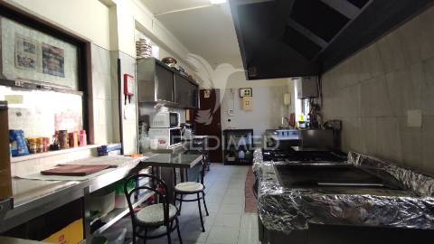 Café / restaurante em beringel - ( venda conjunta com apartamento t3 e moradia por recuperar)
