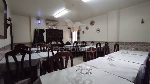 Café / restaurante em beringel - ( venda conjunta com apartamento t3 e moradia por recuperar)