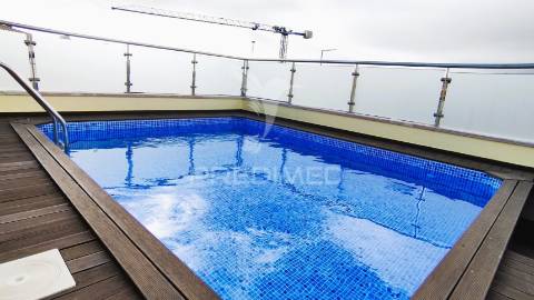 Moradia v4 com piscina em lagoa(algarve)
