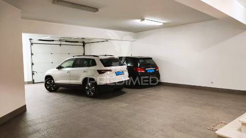 Moradia v4 com piscina em lagoa(algarve)