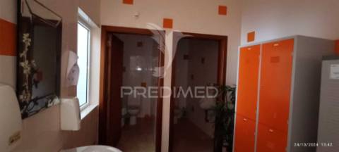 Habitação com restaurante em nisa