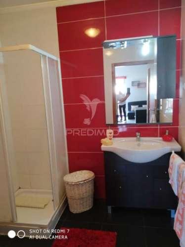 Habitação com restaurante em nisa