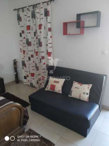 Habitação com restaurante em nisa