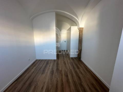 Apartamento t3 com lugar de garagem centro histórico elvas