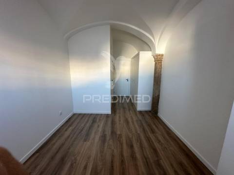 Apartamento t3 com lugar de garagem centro histórico elvas