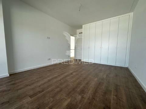 Moradia de luxo v3 com piscina elvas