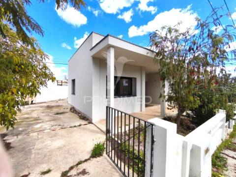 Moradia t4 em varjota, remodelada