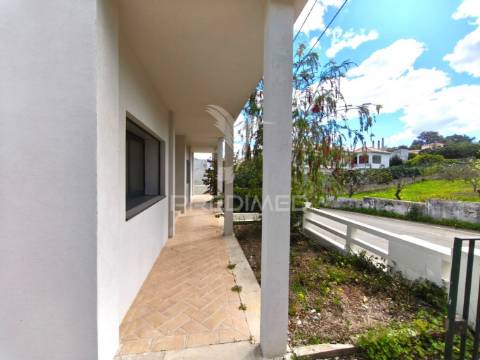 Moradia t4 em varjota, remodelada