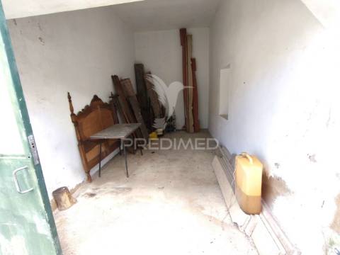 Moradia t4 em varjota, remodelada