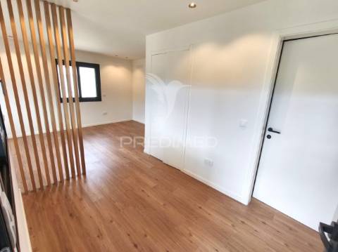 Moradia t4 em varjota, remodelada