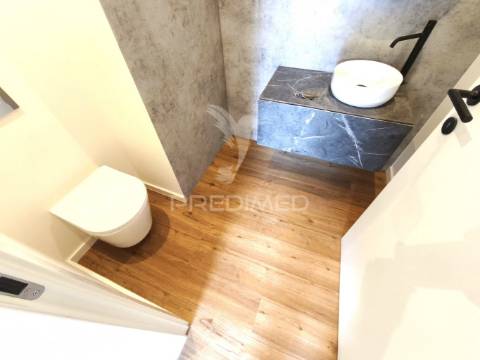 Moradia t4 em varjota, remodelada