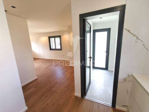 Moradia t4 em varjota, remodelada