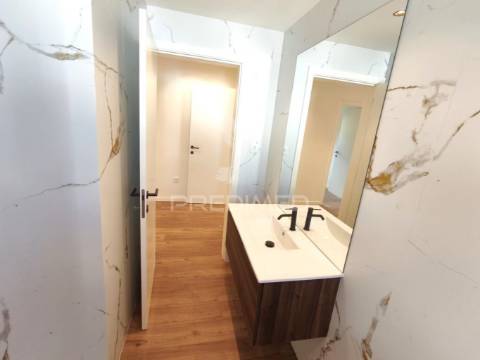 Moradia t4 em varjota, remodelada