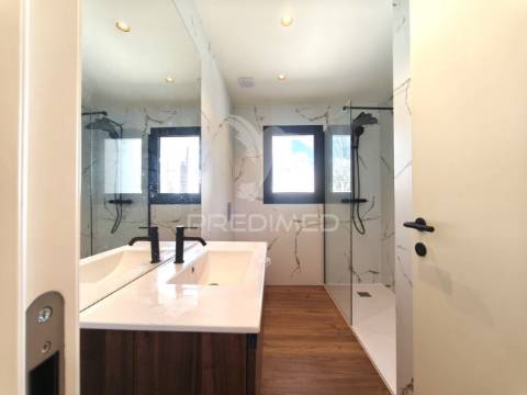 Moradia t4 em varjota, remodelada