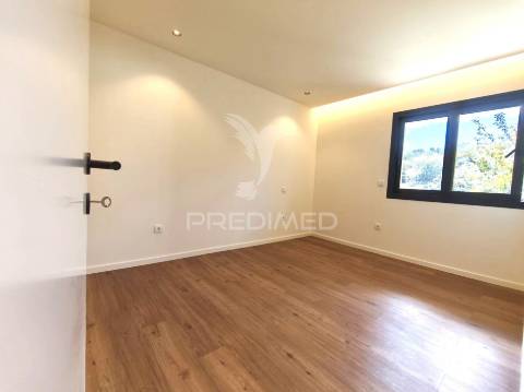 Moradia t4 em varjota, remodelada