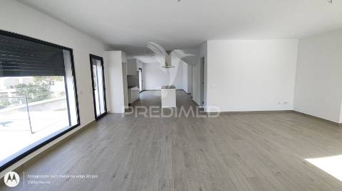 Moradia v4 com piscina,urb.espartal-aljezur