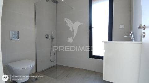 Moradia v4 com piscina,urb.espartal-aljezur